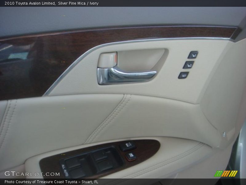 Silver Pine Mica / Ivory 2010 Toyota Avalon Limited