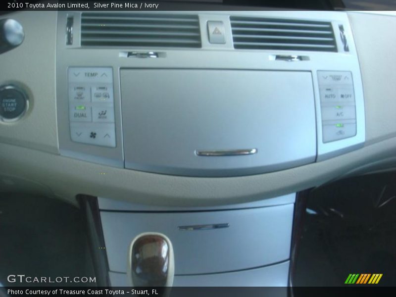 Silver Pine Mica / Ivory 2010 Toyota Avalon Limited