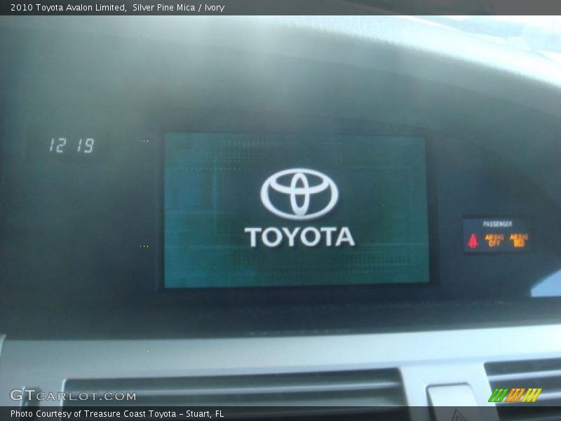 Silver Pine Mica / Ivory 2010 Toyota Avalon Limited