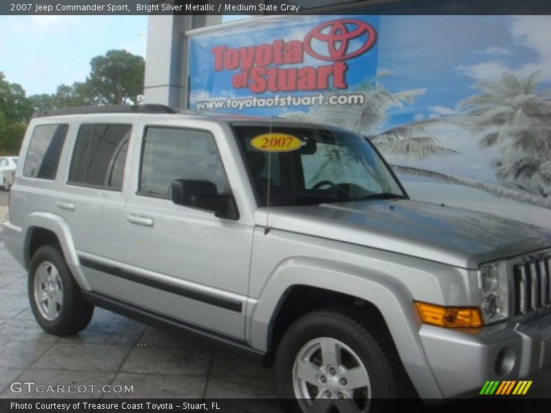 Bright Silver Metallic / Medium Slate Gray 2007 Jeep Commander Sport