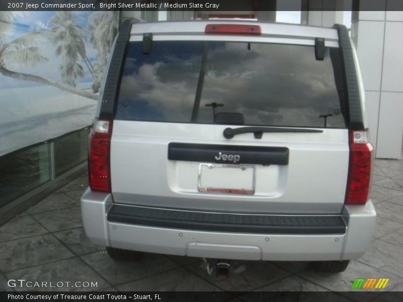 Bright Silver Metallic / Medium Slate Gray 2007 Jeep Commander Sport