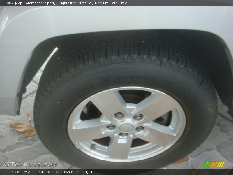 Bright Silver Metallic / Medium Slate Gray 2007 Jeep Commander Sport