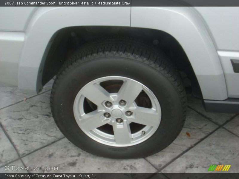 Bright Silver Metallic / Medium Slate Gray 2007 Jeep Commander Sport