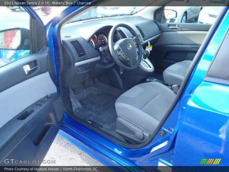 Metallic Blue / Charcoal 2011 Nissan Sentra 2.0 SR