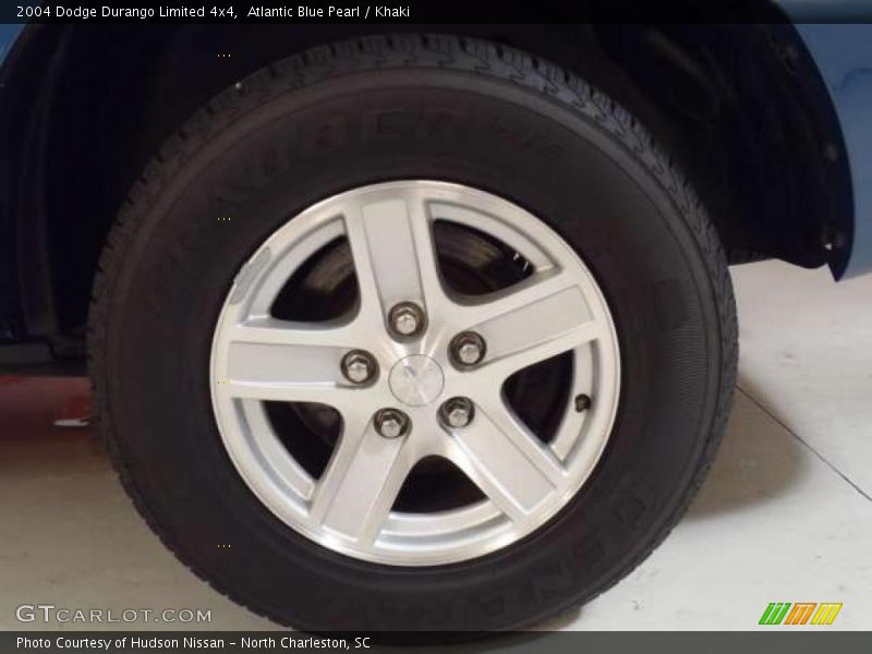  2004 Durango Limited 4x4 Wheel