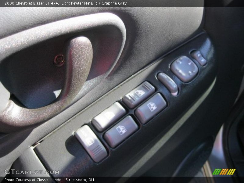 Light Pewter Metallic / Graphite Gray 2000 Chevrolet Blazer LT 4x4