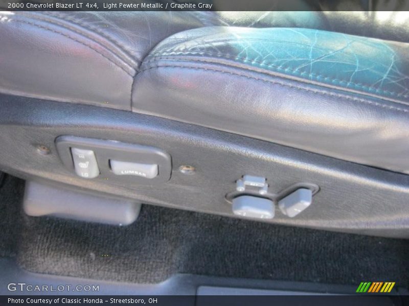 Light Pewter Metallic / Graphite Gray 2000 Chevrolet Blazer LT 4x4