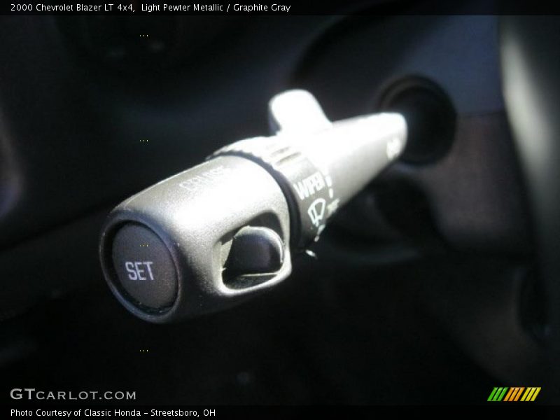 Light Pewter Metallic / Graphite Gray 2000 Chevrolet Blazer LT 4x4