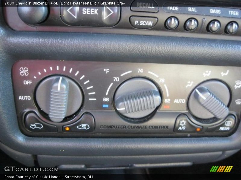 Light Pewter Metallic / Graphite Gray 2000 Chevrolet Blazer LT 4x4
