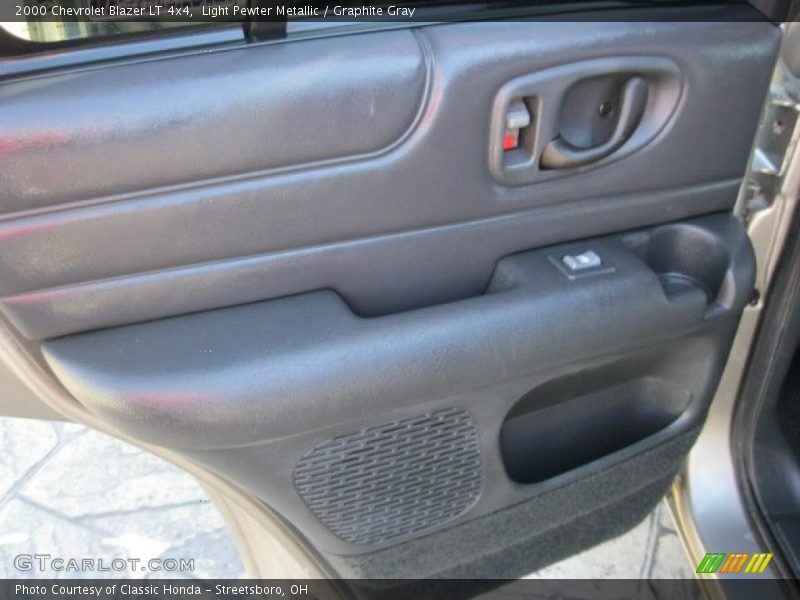 Light Pewter Metallic / Graphite Gray 2000 Chevrolet Blazer LT 4x4