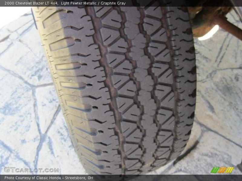 Light Pewter Metallic / Graphite Gray 2000 Chevrolet Blazer LT 4x4