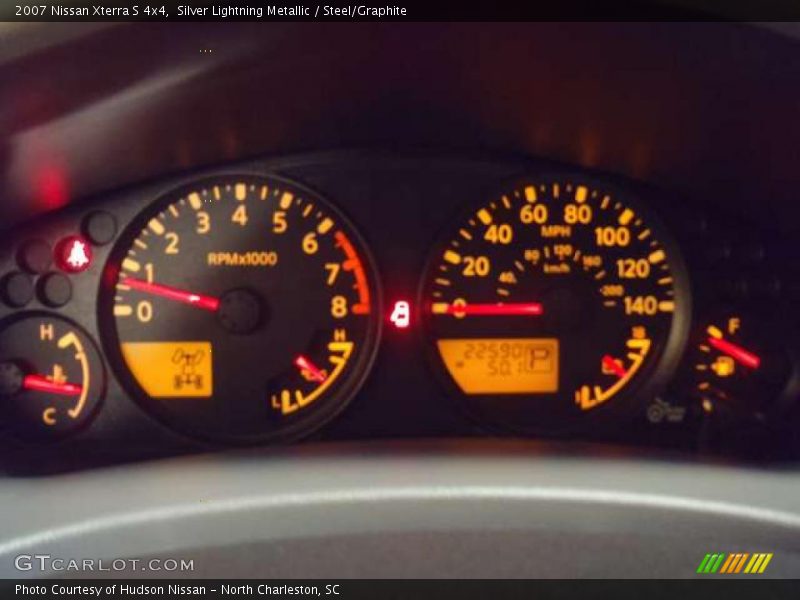 Silver Lightning Metallic / Steel/Graphite 2007 Nissan Xterra S 4x4