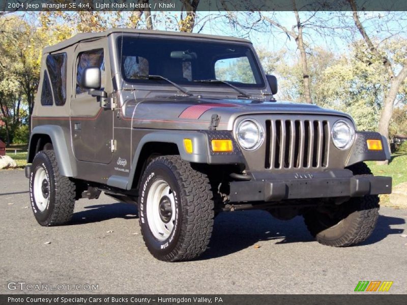 Front 3/4 View of 2004 Wrangler SE 4x4