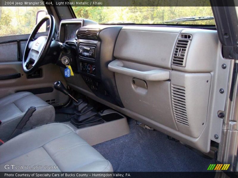 Light Khaki Metallic / Khaki 2004 Jeep Wrangler SE 4x4