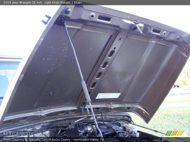 Light Khaki Metallic / Khaki 2004 Jeep Wrangler SE 4x4