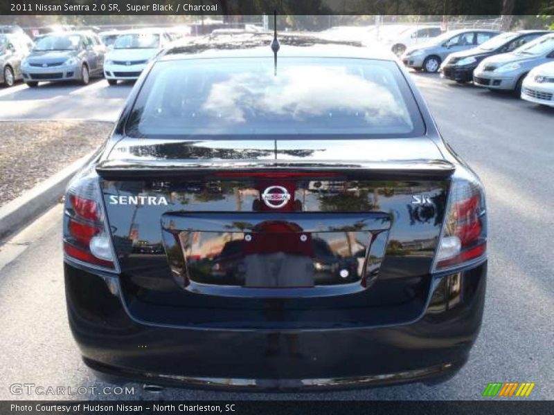 Super Black / Charcoal 2011 Nissan Sentra 2.0 SR