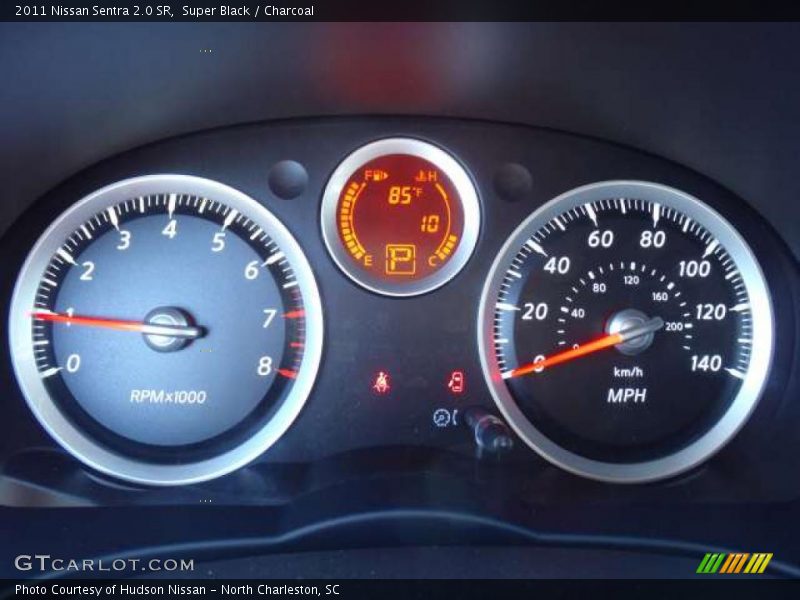Super Black / Charcoal 2011 Nissan Sentra 2.0 SR
