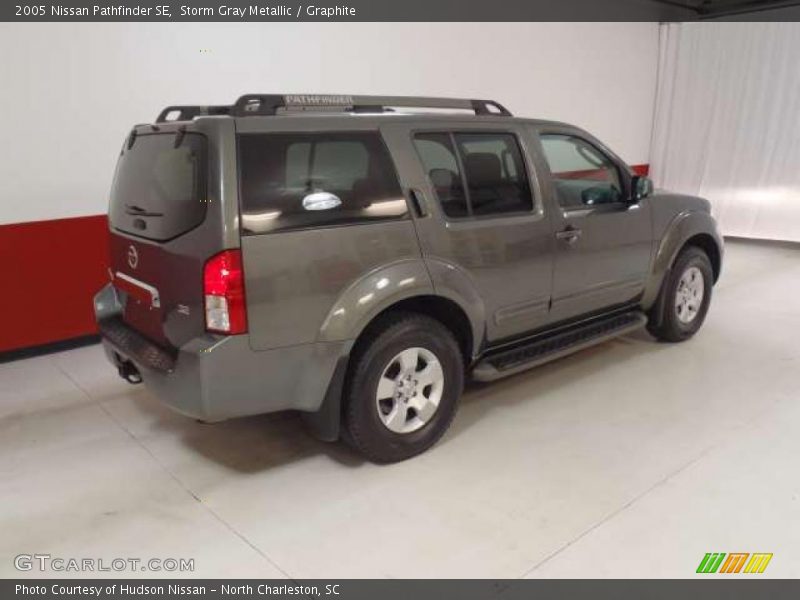 Storm Gray Metallic / Graphite 2005 Nissan Pathfinder SE
