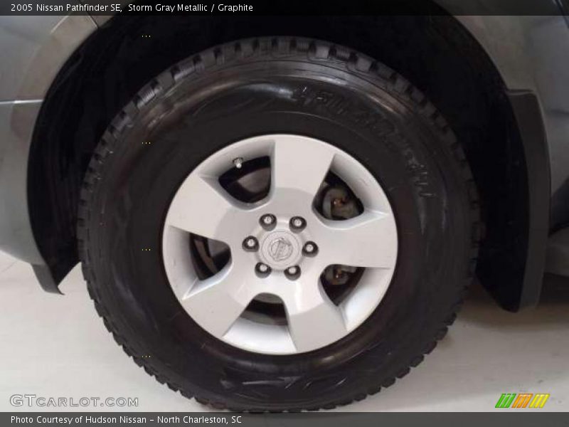 Storm Gray Metallic / Graphite 2005 Nissan Pathfinder SE