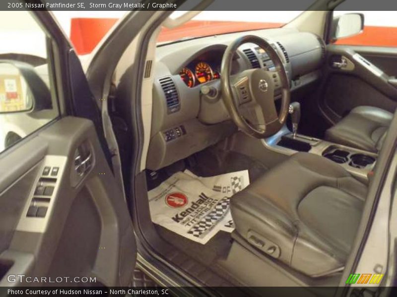 Storm Gray Metallic / Graphite 2005 Nissan Pathfinder SE