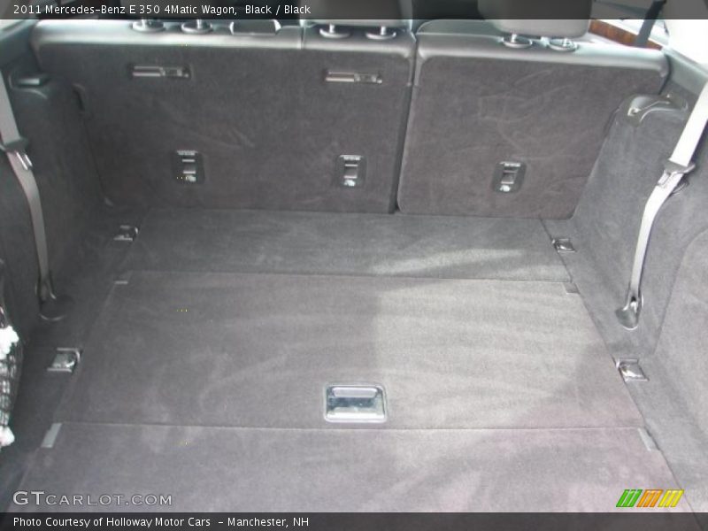  2011 E 350 4Matic Wagon Trunk