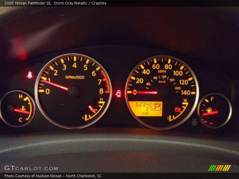 Storm Gray Metallic / Graphite 2005 Nissan Pathfinder SE