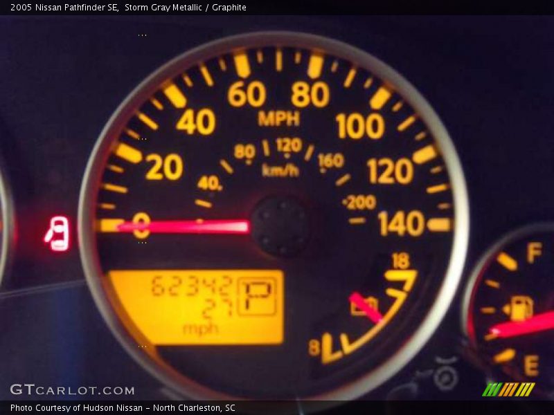 Storm Gray Metallic / Graphite 2005 Nissan Pathfinder SE
