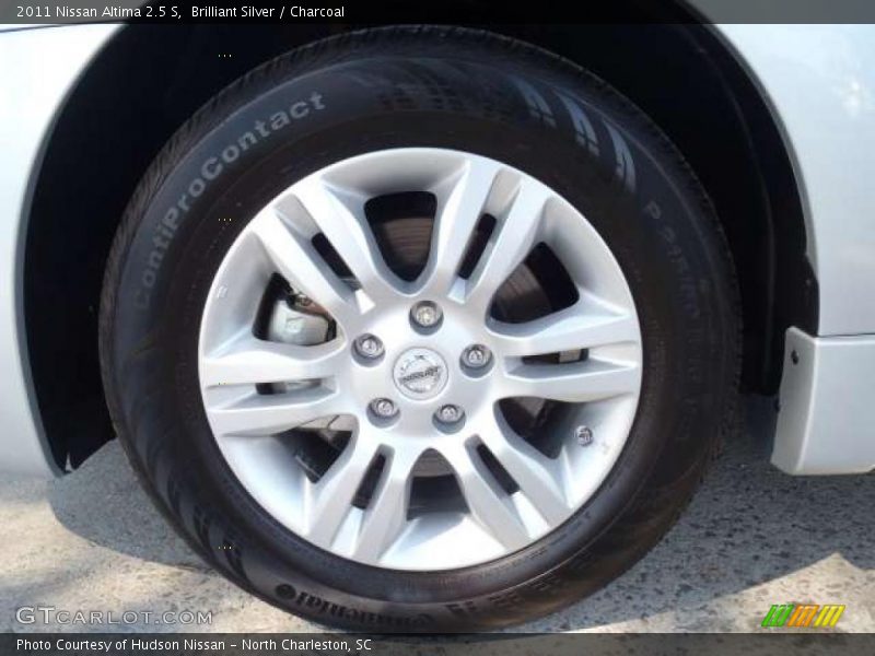 Brilliant Silver / Charcoal 2011 Nissan Altima 2.5 S