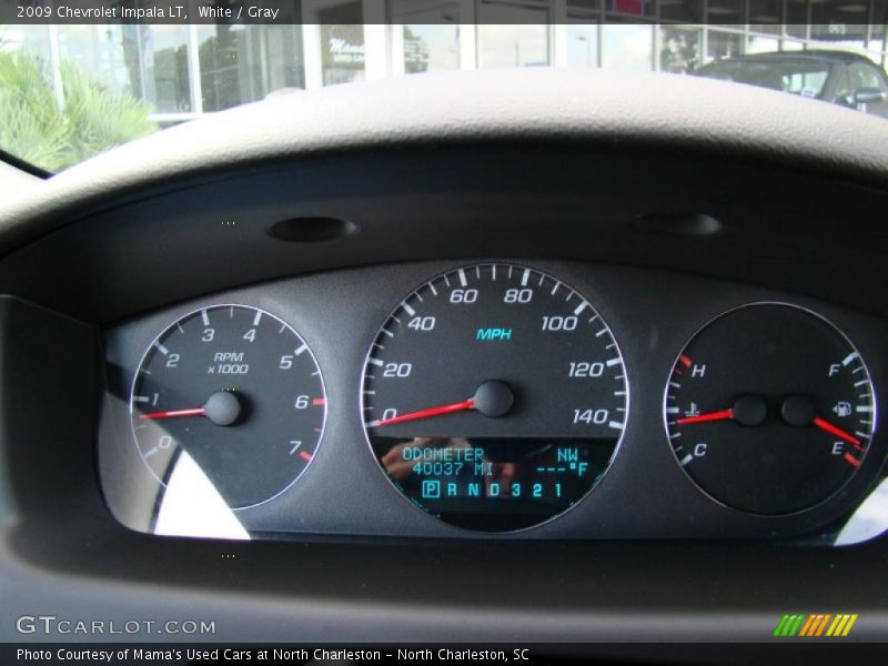 White / Gray 2009 Chevrolet Impala LT