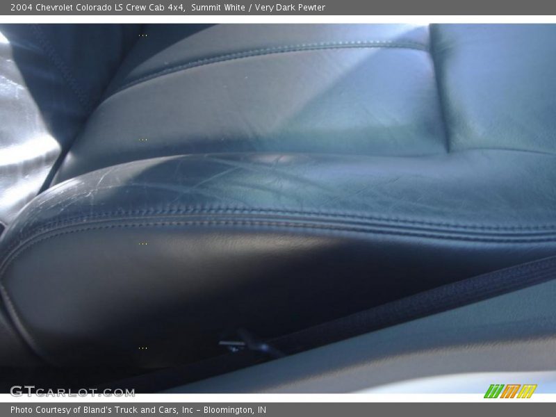 Summit White / Very Dark Pewter 2004 Chevrolet Colorado LS Crew Cab 4x4