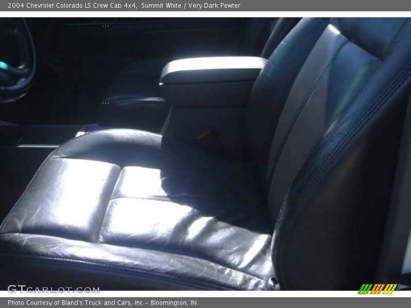 Summit White / Very Dark Pewter 2004 Chevrolet Colorado LS Crew Cab 4x4