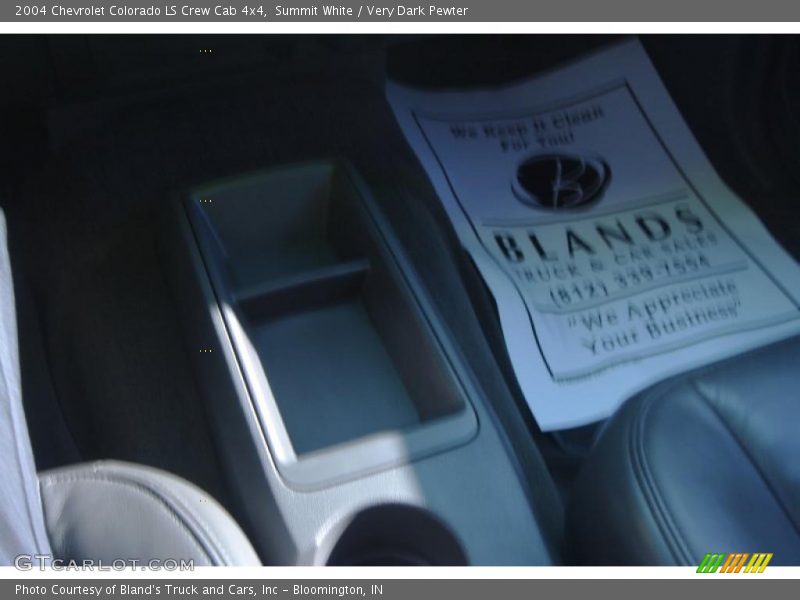 Summit White / Very Dark Pewter 2004 Chevrolet Colorado LS Crew Cab 4x4