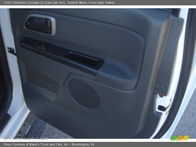 Summit White / Very Dark Pewter 2004 Chevrolet Colorado LS Crew Cab 4x4