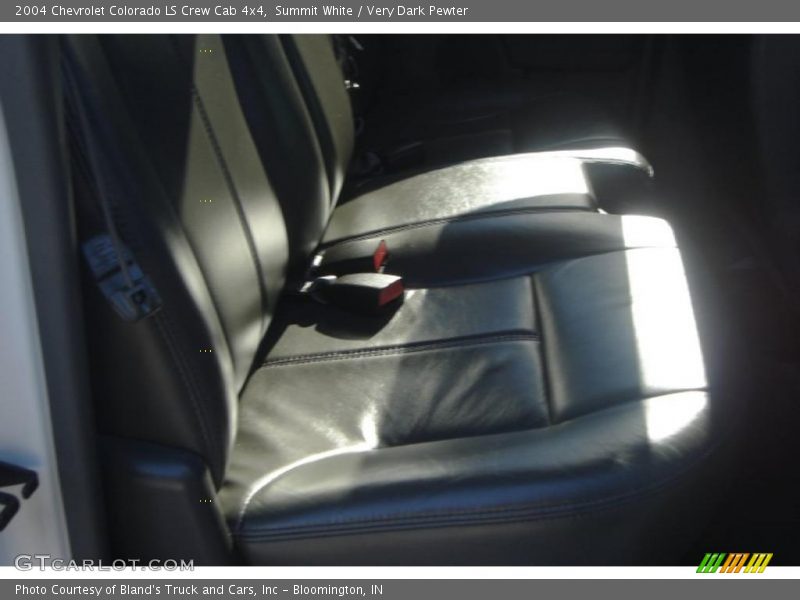 Summit White / Very Dark Pewter 2004 Chevrolet Colorado LS Crew Cab 4x4
