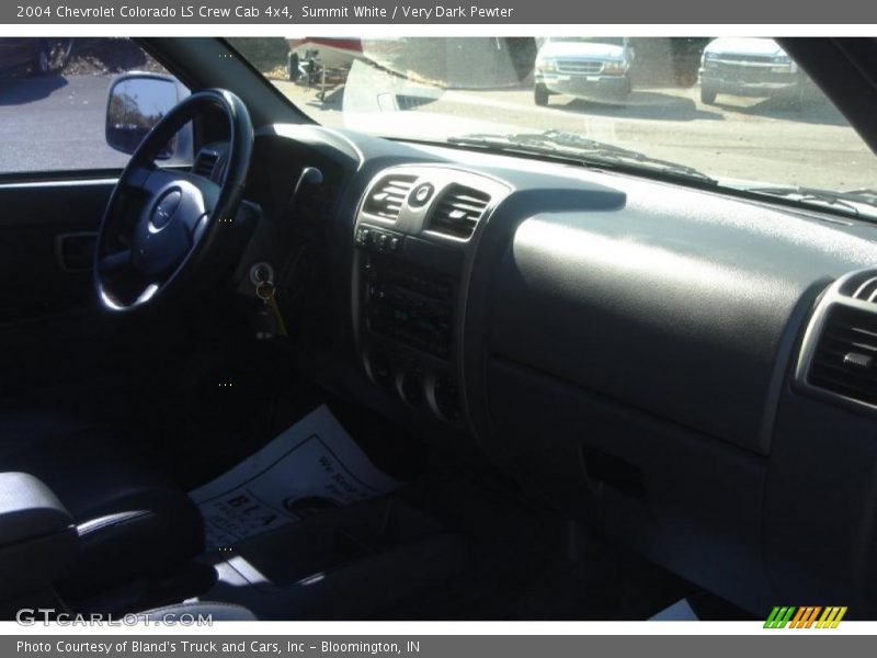 Summit White / Very Dark Pewter 2004 Chevrolet Colorado LS Crew Cab 4x4