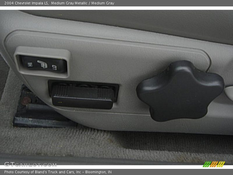 Medium Gray Metallic / Medium Gray 2004 Chevrolet Impala LS