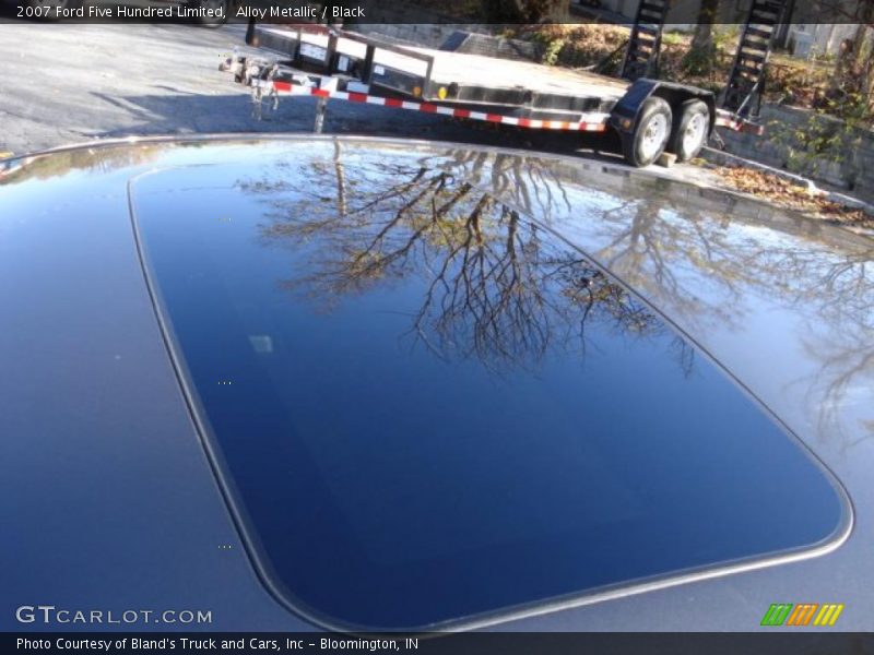 Sunroof of 2007 Five Hundred Limited