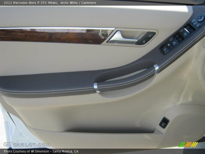 Arctic White / Cashmere 2011 Mercedes-Benz R 350 4Matic