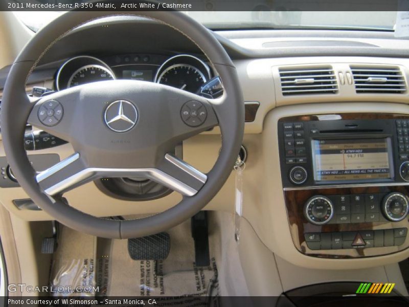  2011 R 350 4Matic Cashmere Interior