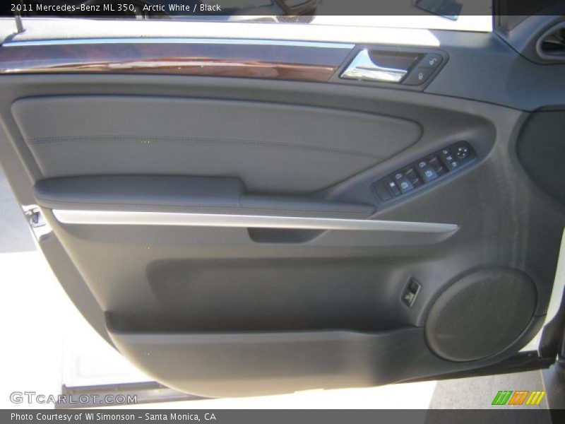 Arctic White / Black 2011 Mercedes-Benz ML 350