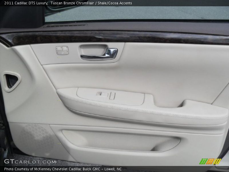 Tuscan Bronze ChromFlair / Shale/Cocoa Accents 2011 Cadillac DTS Luxury