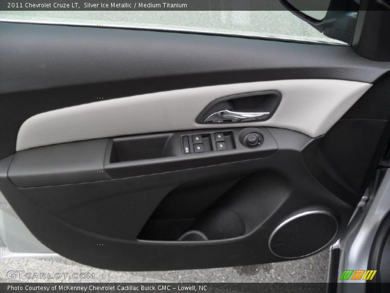 Silver Ice Metallic / Medium Titanium 2011 Chevrolet Cruze LT