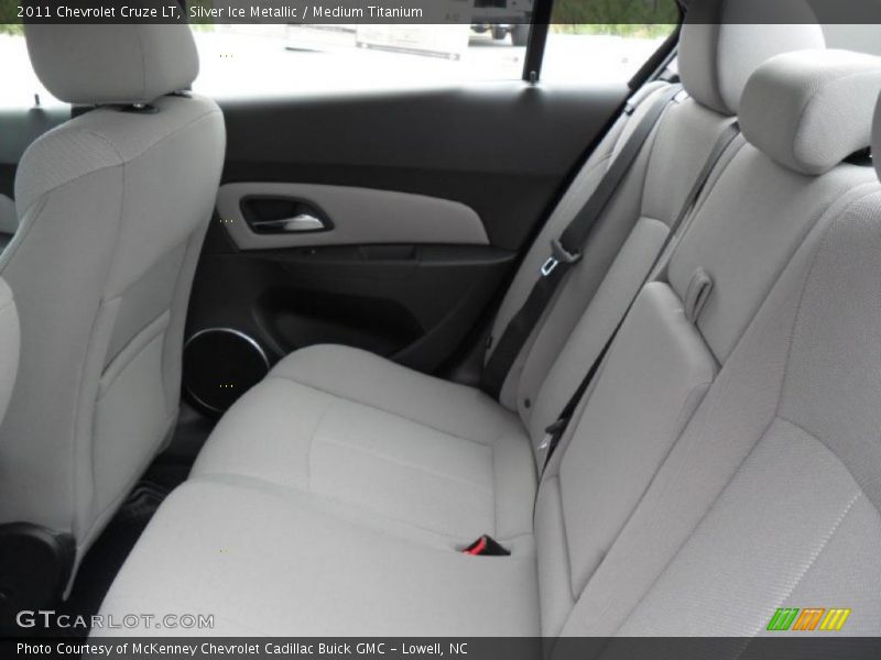 Silver Ice Metallic / Medium Titanium 2011 Chevrolet Cruze LT