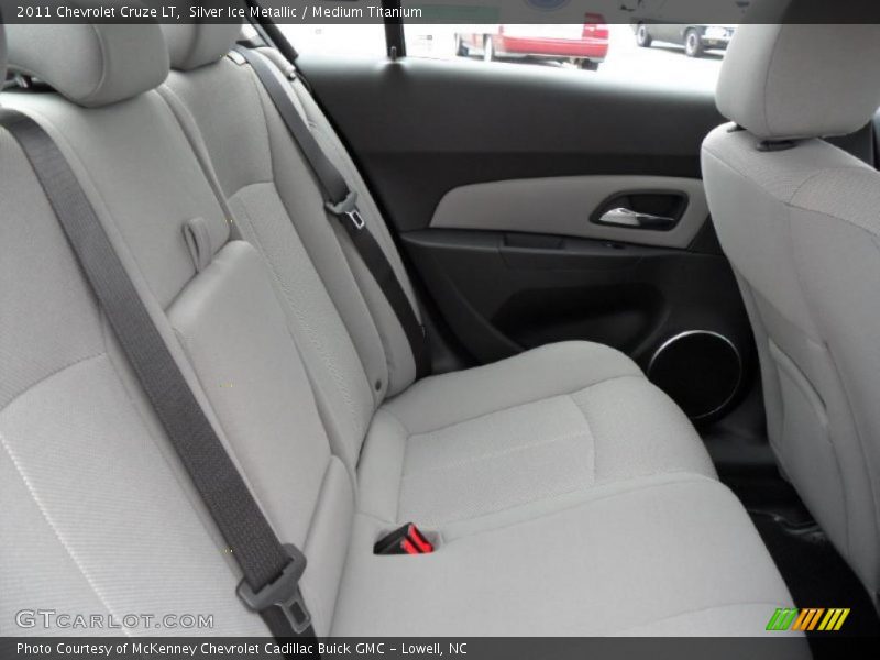 Silver Ice Metallic / Medium Titanium 2011 Chevrolet Cruze LT