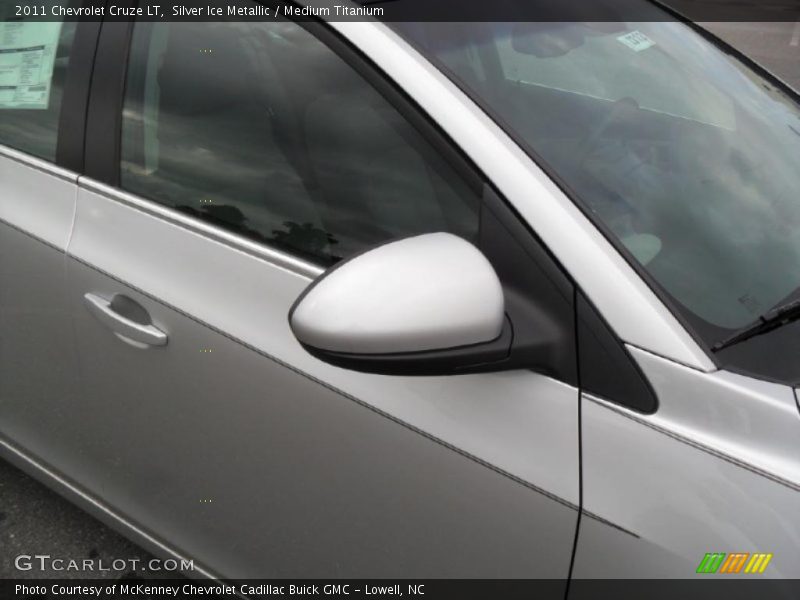 Silver Ice Metallic / Medium Titanium 2011 Chevrolet Cruze LT