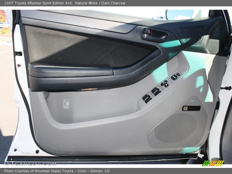 Door Panel of 2007 4Runner Sport Edition 4x4