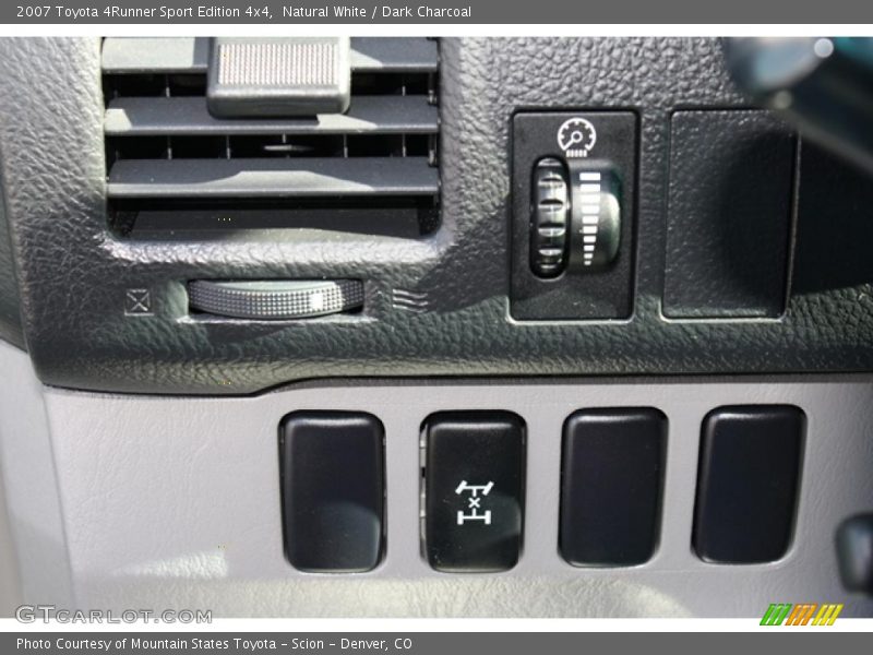 Natural White / Dark Charcoal 2007 Toyota 4Runner Sport Edition 4x4