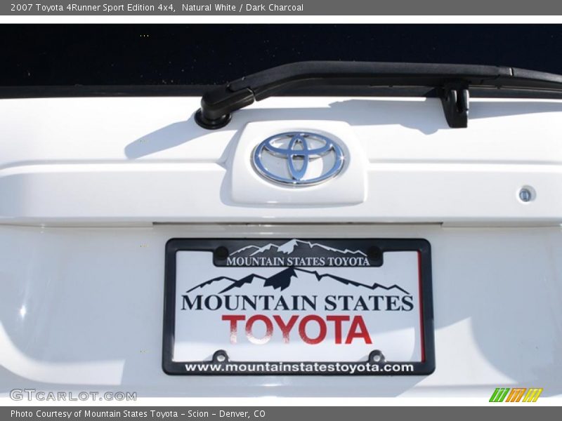 Natural White / Dark Charcoal 2007 Toyota 4Runner Sport Edition 4x4