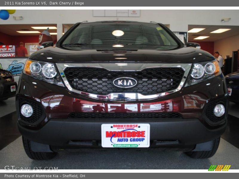 Dark Cherry / Beige 2011 Kia Sorento LX V6