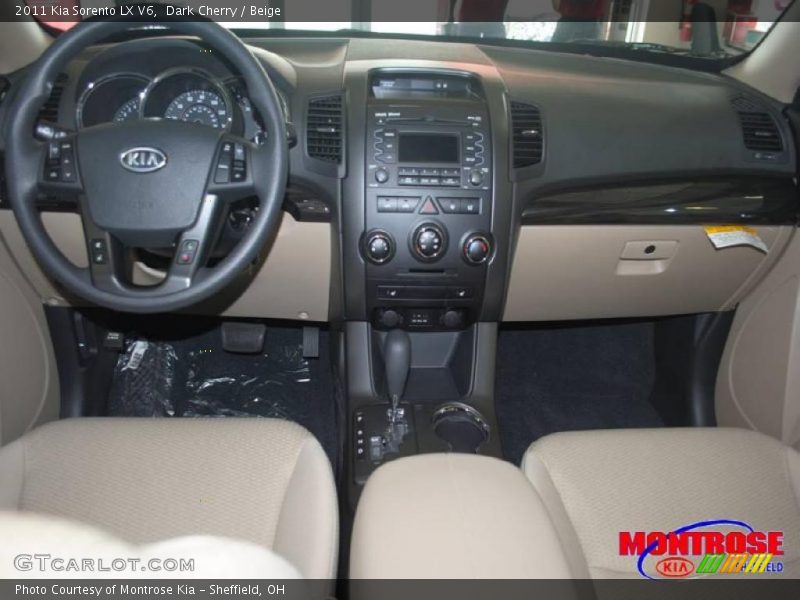 Dashboard of 2011 Sorento LX V6